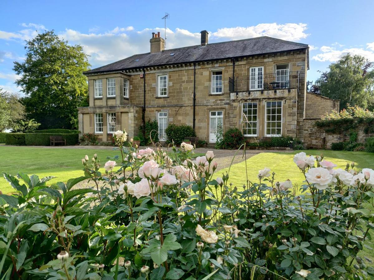 Sutton Hall Resort Thirsk Extérieur photo